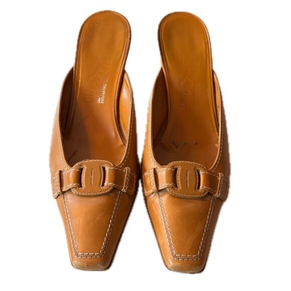 Salvatore Ferragamo Slip-On Kitten Heels in Saddle  Mule Pumps in Saddle sz 9.5 - Picture 1 of 13